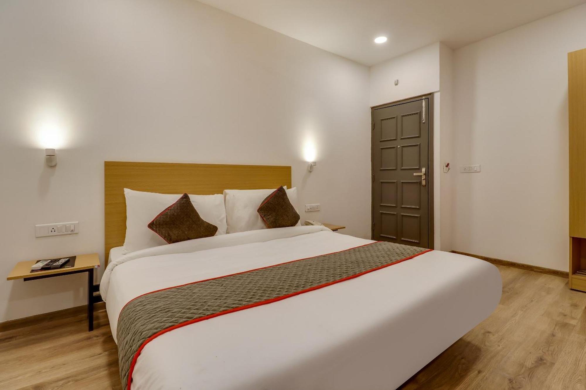 Townhouse Woodland Hotel Nagpur Exterior photo
