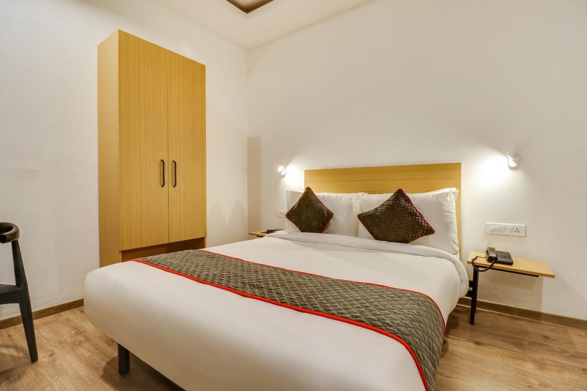 Townhouse Woodland Hotel Nagpur Exterior photo